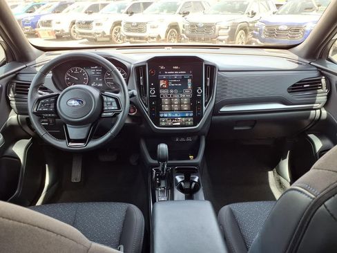 Used 2026 Subaru Forester Premium AWD/4WD image 2