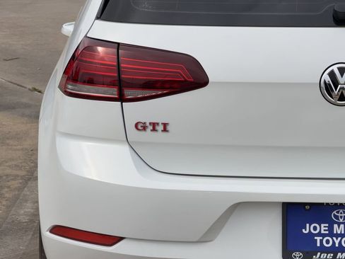 Used 2019 Volkswagen GTI SE FWD image 10