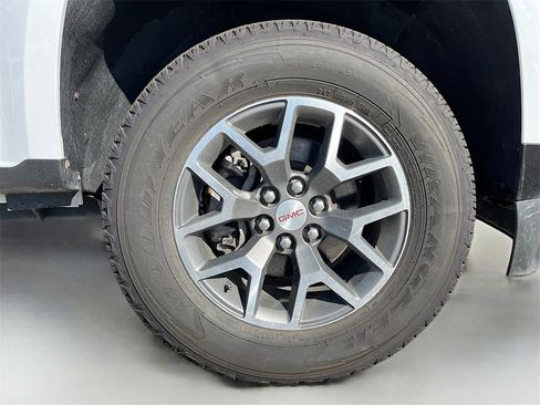 Used 2022 GMC Canyon AT4 image 29