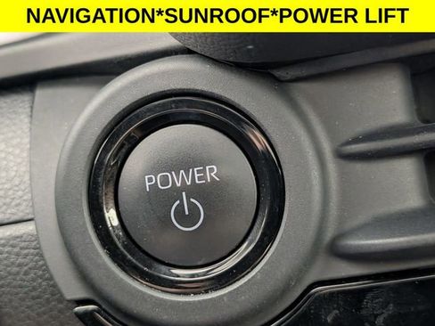 Used 2025 Toyota Crown Signia w/ Advanced Technology Package image 25