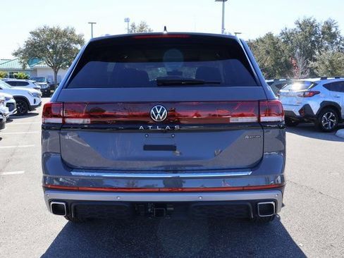 New 2026 Volkswagen Atlas Peak Edition image 6