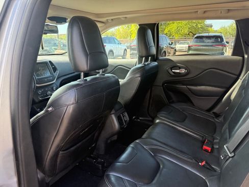 Used 2014 Jeep Cherokee Limited w/ Trailer Tow Group AWD/4WD image 11