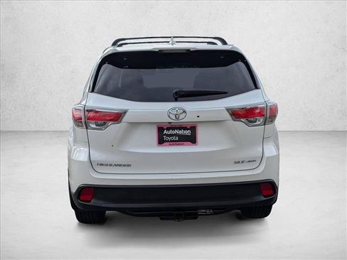 Used 2015 Toyota Highlander XLE AWD/4WD image 6