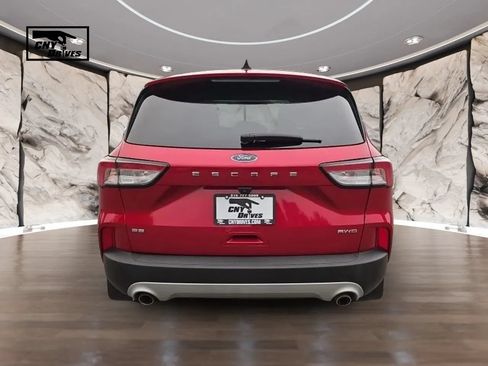 Used 2021 Ford Escape SE w/ Cold Weather Package AWD/4WD image 6