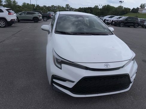 Used 2023 Toyota Corolla SE FWD image 4