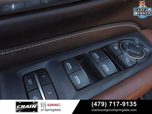 Used 2023 GMC Yukon Denali Ultimate AWD/4WD image 12