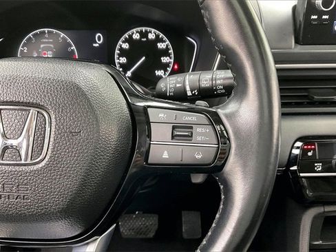 Certified 2024 Honda Pilot Touring image 24