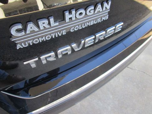 Used 2023 Chevrolet Traverse Premier image 10