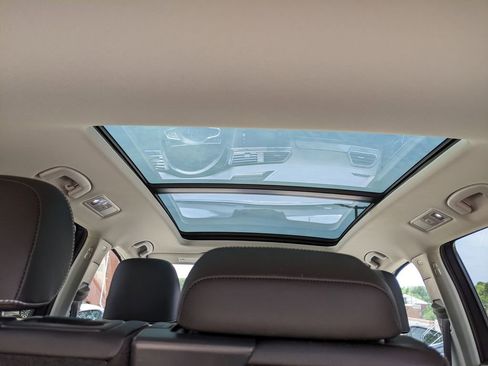 Certified 2023 Volkswagen Tiguan SE AWD/4WD image 13
