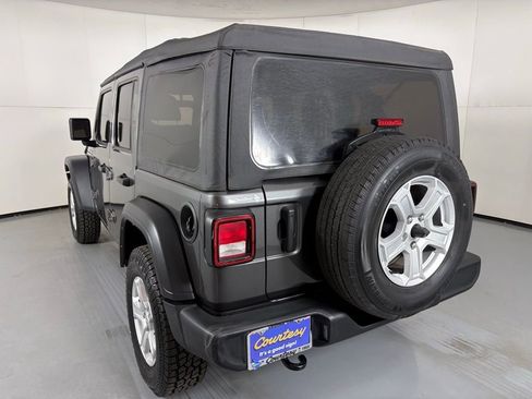 Used 2021 Jeep Wrangler Unlimited Sport AWD/4WD image 6