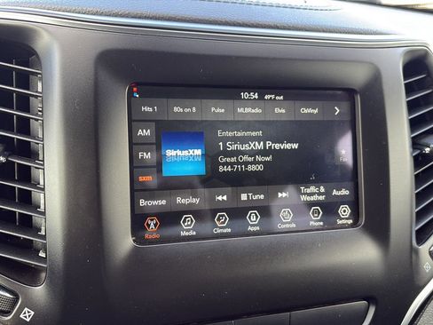 Used 2019 Jeep Cherokee Latitude Plus w/ Cold Weather Group image 9