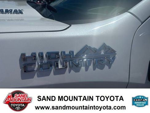 Used 2023 Chevrolet Silverado 1500 High Country AWD/4WD image 9
