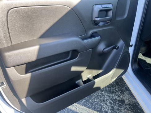 Used 2017 Chevrolet Silverado 1500 W/T RWD image 8