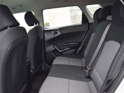 Used 2021 Kia Soul S image 27