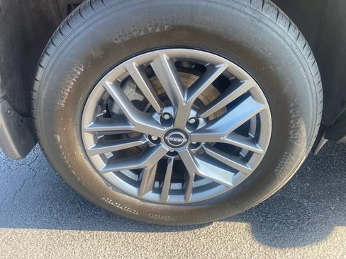 Used 2023 Nissan Rogue S AWD/4WD image 25
