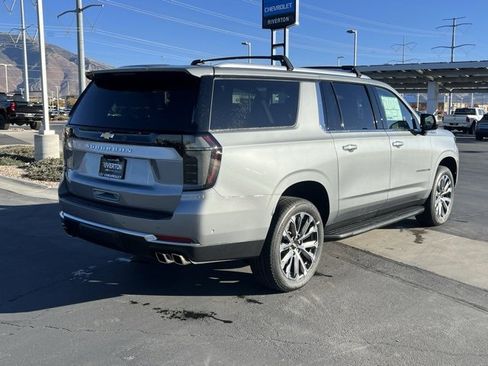New 2026 Chevrolet Suburban High Country w/ Sun And Tow Package image 30