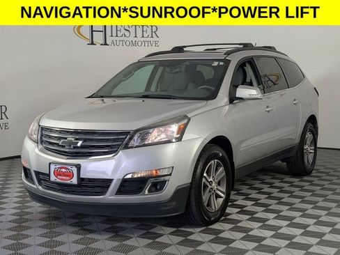 Used 2016 Chevrolet Traverse LT FWD image 4