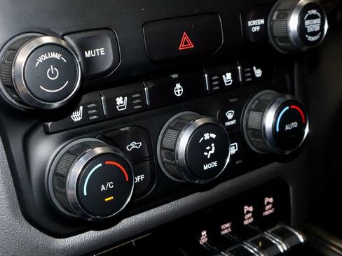 Used 2019 RAM 1500 Sport w/ Level 2 Equipment Group AWD/4WD image 31