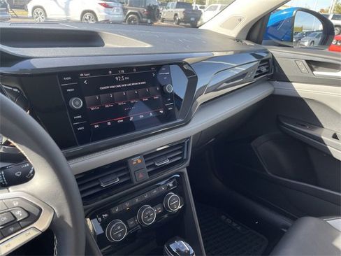 Used 2023 Volkswagen Taos SEL image 23