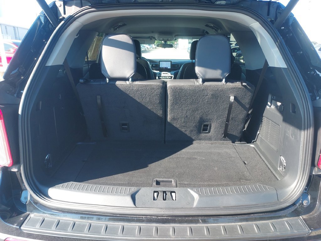 Used 2024 Ford Explorer XLT w/ Equipment Group 202A AWD/4WD image 34