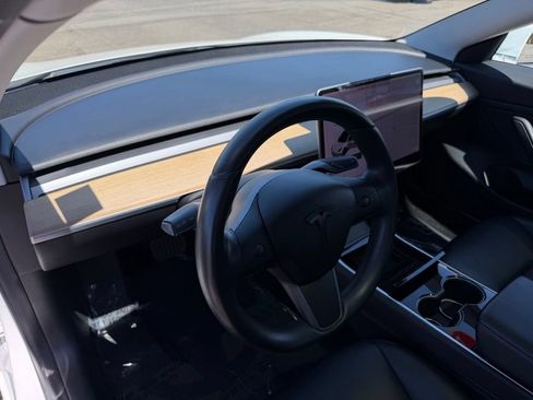Used 2019 Tesla Model 3 Long Range RWD image 17
