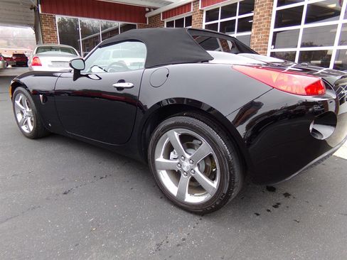 Used 2007 Pontiac Solstice Convertible w/ Premium Package image 19