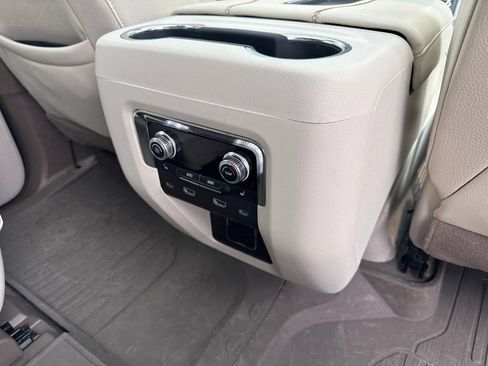 Used 2023 GMC Yukon Denali w/ Denali Reserve Package AWD/4WD image 36
