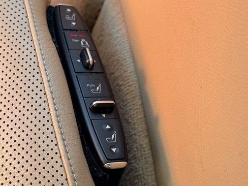 Used 2014 Mercedes-Benz CLS 550 image 24