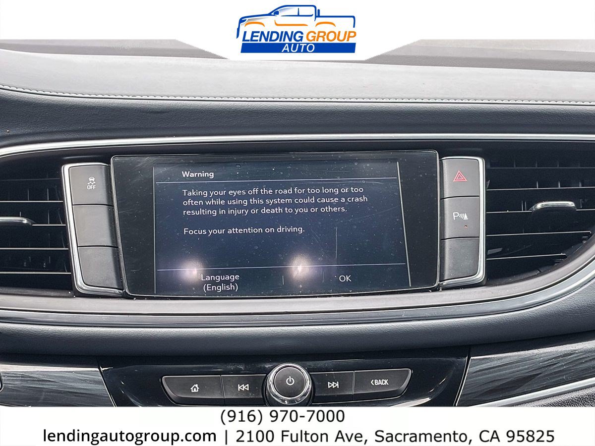 Used 2020 Buick Enclave Essence FWD image 13
