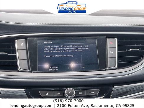 Used 2020 Buick Enclave Essence FWD image 13