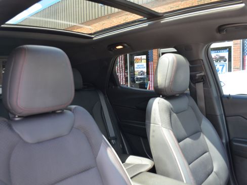 Used 2022 Chevrolet TrailBlazer RS w/ Sun and Liftgate Package AWD/4WD image 35
