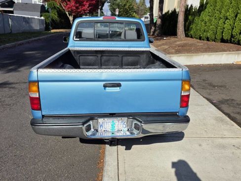 Used 1995 Toyota Tacoma 4x4 Regular Cab image 6