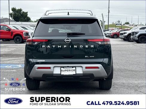 Used 2024 Nissan Pathfinder SL AWD/4WD image 5