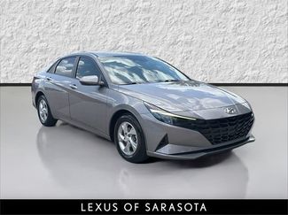 Used 2021 Hyundai Elantra SE FWD video 1