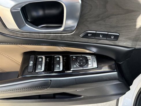 Certified 2025 Kia Sorento SX Prestige w/ Olive Brown Leather Package image 23