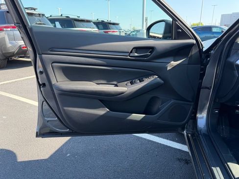 New 2026 Nissan Altima 2.5 SV FWD image 12