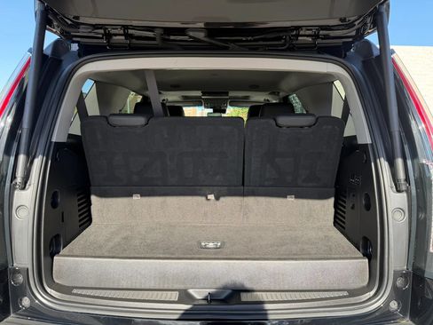 Used 2019 Cadillac Escalade Luxury w/ Escalade Sport Edition RWD image 32