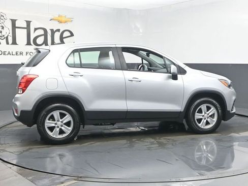 Used 2018 Chevrolet Trax LS image 37