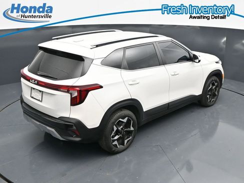 Used 2025 Kia Seltos EX FWD image 28
