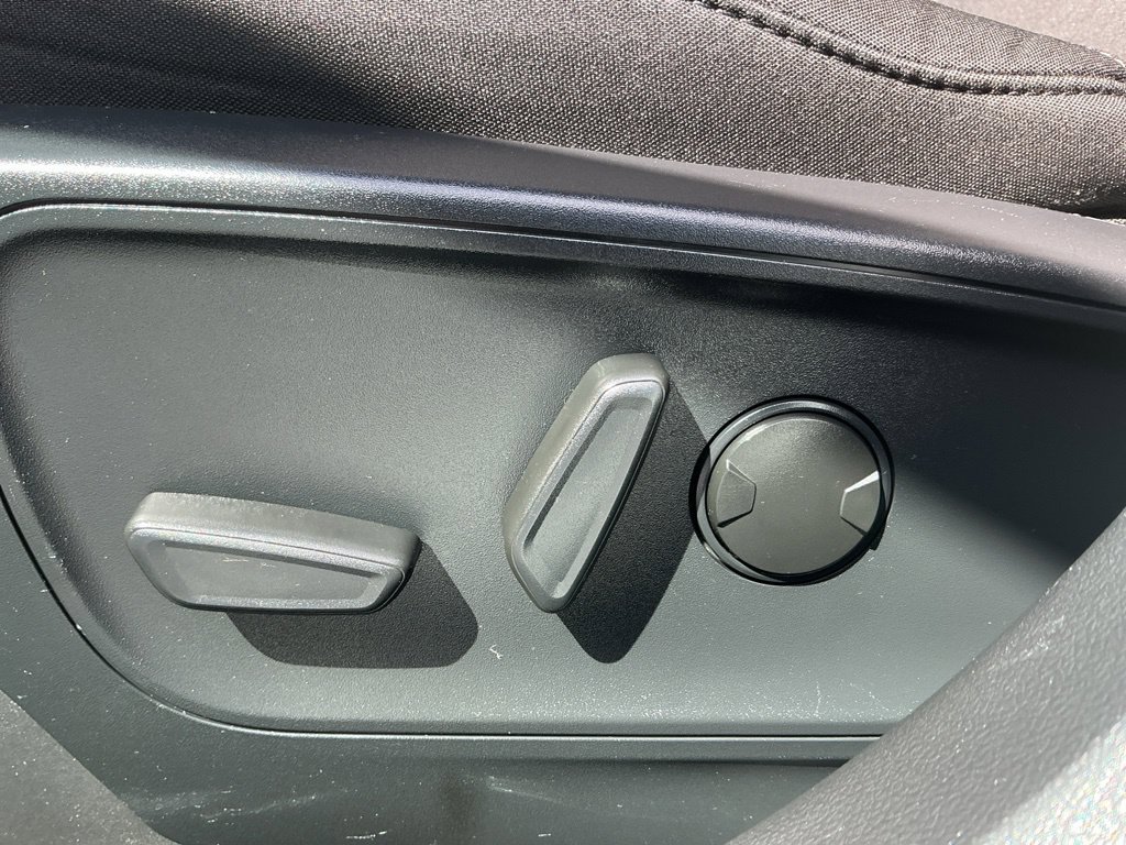 Used 2024 Ford Escape Active w/ Cold Weather Package FWD image 17