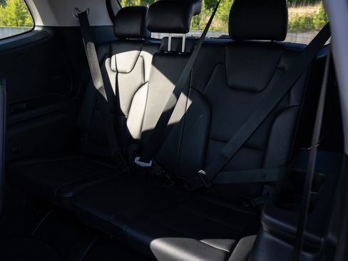 Used 2025 Kia Telluride S FWD image 20
