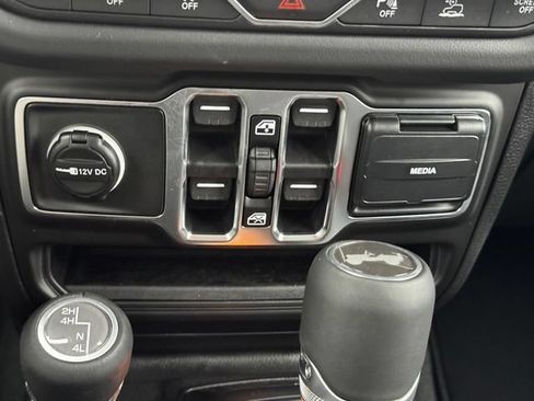 New 2026 Jeep Wrangler Unlimited Sahara AWD/4WD image 38