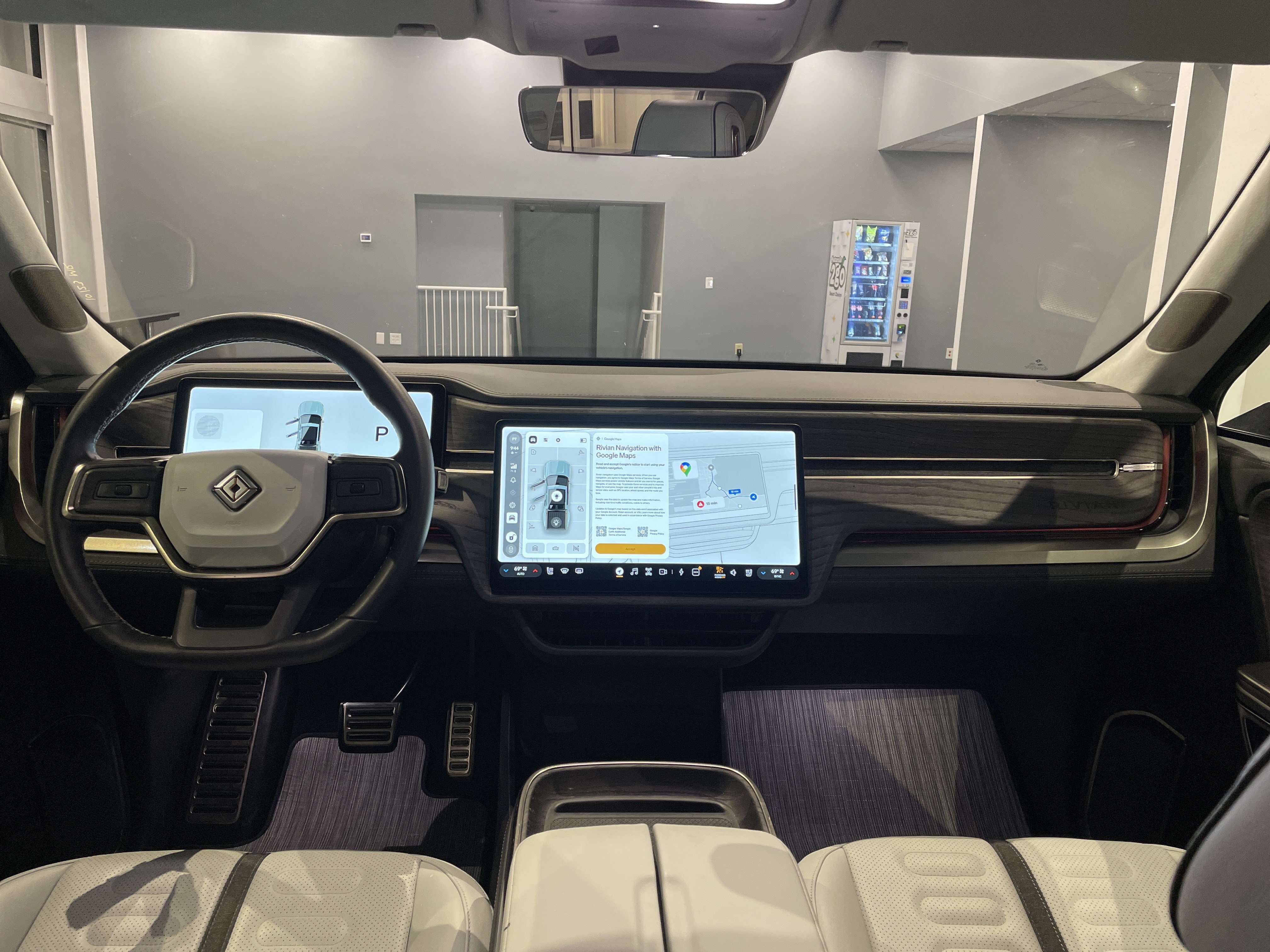 Used 2023 Rivian R1T Adventure Quad AWD/4WD image 20