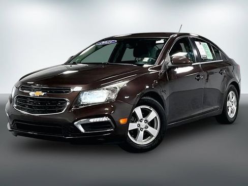 Used 2015 Chevrolet Cruze LT FWD image 3