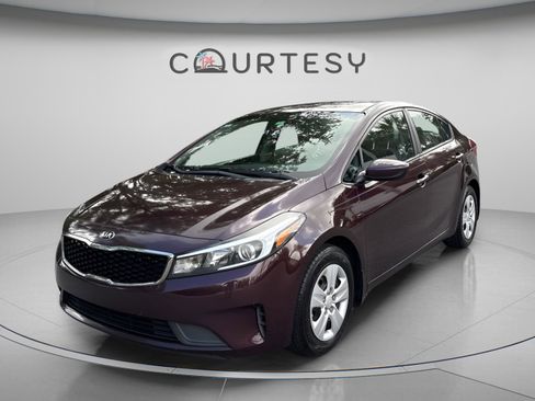 Used 2017 Kia Forte LX FWD image 1