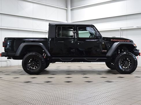 Used 2026 Jeep Gladiator Mojave w/ Safety Group AWD/4WD image 9