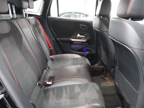 Used 2021 Mercedes-Benz GLA 35 AMG 4MATIC image 18