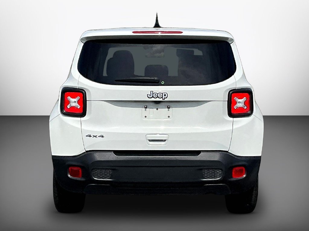 Used 2023 Jeep Renegade Latitude AWD/4WD image 5