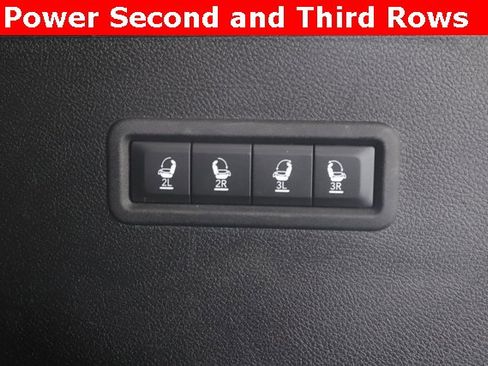 Used 2022 Jeep Wagoneer Series III w/ Premium Group I image 36