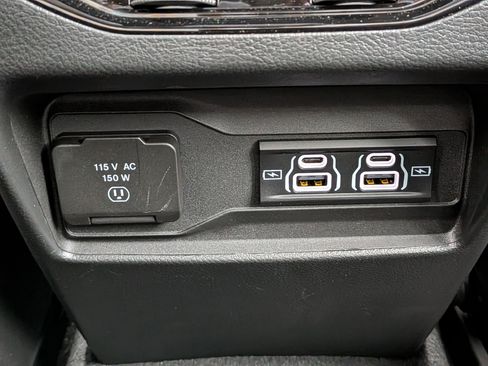 New 2025 Jeep Grand Cherokee Altitude image 31